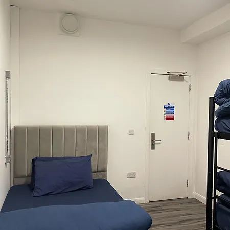 Rahman Hostel Manchester Exterior photo